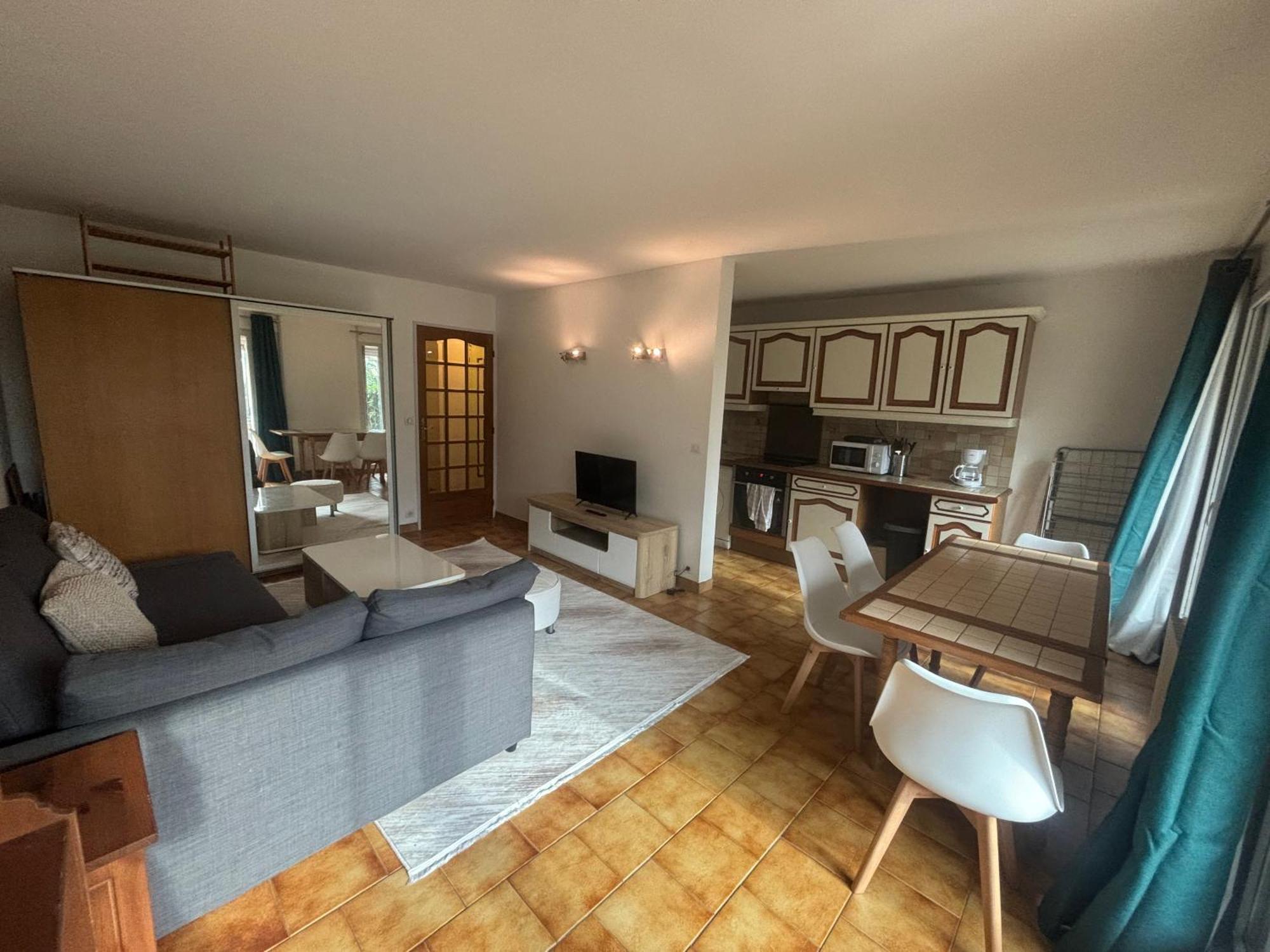 Apartamento F2 Avec Terrasse, Parking Gratuit Guyancourt Exterior foto